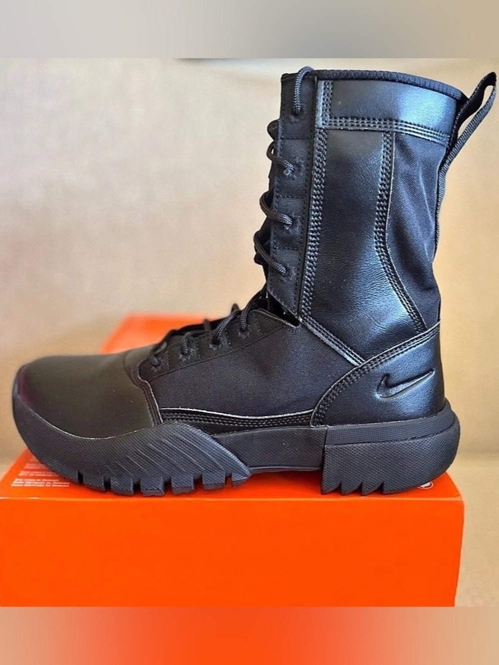 Size 10 - Nike SFB Air Field Ukiah 8" Tactical Military Boots FV0573-001 Men’s